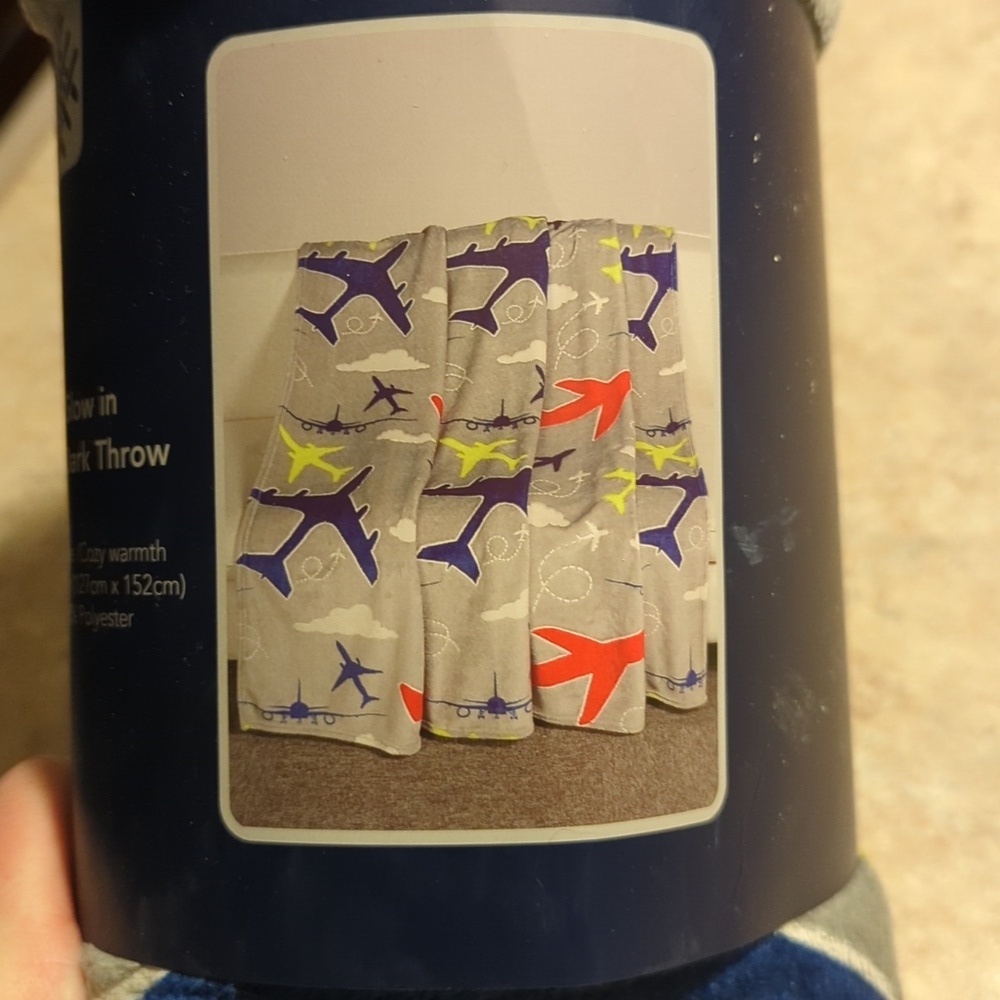 NWT Airplane Glow In The Dark  50x60 Fleece Blanket Throw Pilot Kids - Picture 2 of 7